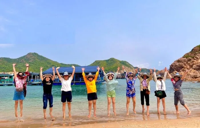 Tour đi bộ dưới biển Nha Trang