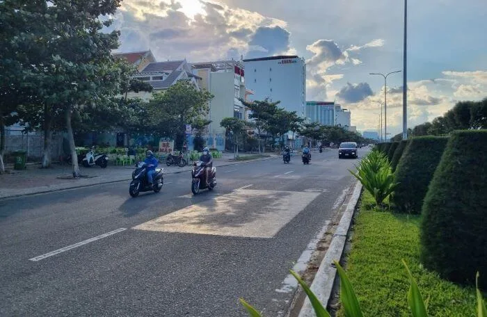 Di chuyển đến Bãi biển Nam Ô