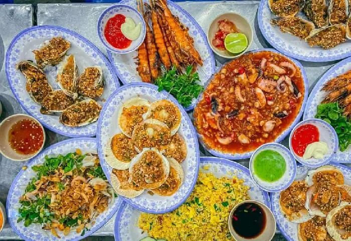 Ăn gì ở bãi biển Nam Ô