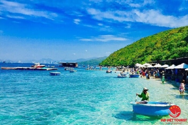 Bãi Tranh Nha Trang – Viên ngọc quý của đảo Trí Nguyên có gì