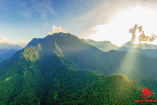 Lên núi Bạch Mã Huế – Thưởng ngoạn thiên nhiên hùng vĩ