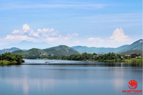 Khám phá núi Ngự Bình Huế – Vẻ đẹp lay động lòng người