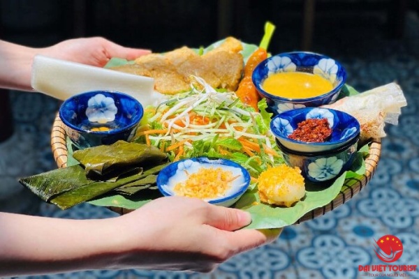 Đặc sản Huế list 30 món ăn ngon được du khách yêu thích
