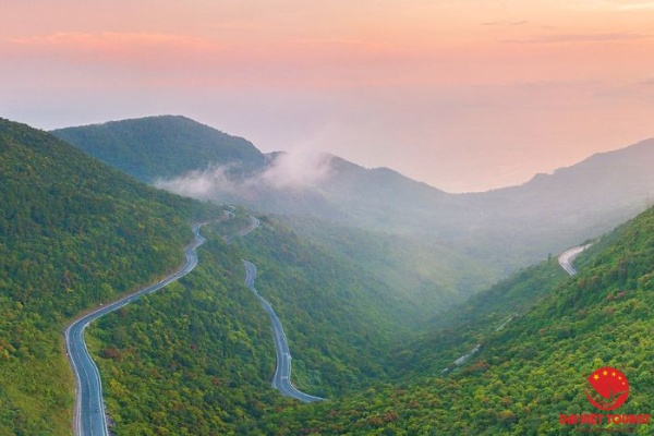 Đèo Hải Vân – Khám phá biểu tượng thiên nhiên hùng vĩ