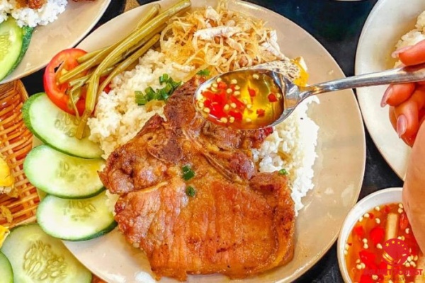 Lưu ngay top 15 quán cơm tấm Huế nổi tiếng, ăn là mê