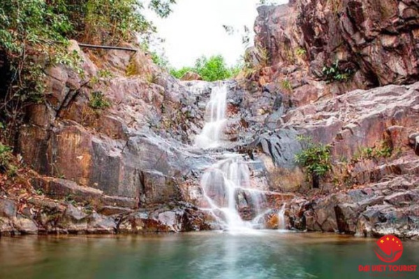 Khám phá thác Đá Dăm Huế – Tìm về với cảnh sắc hoang sơ