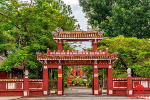 Thuyết minh về Trường Quốc Học Huế – Điểm “sống ảo” siêu hot