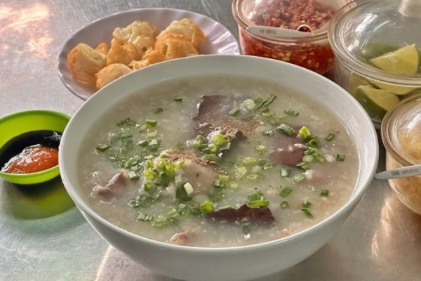Top 15 quán cháo Huế ngon, giá rẻ, thử liền là mê