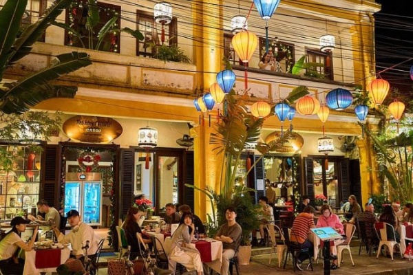 Top 15 nhà hàng Hội An to đẹp chuyên phục vụ cho khách đoàn