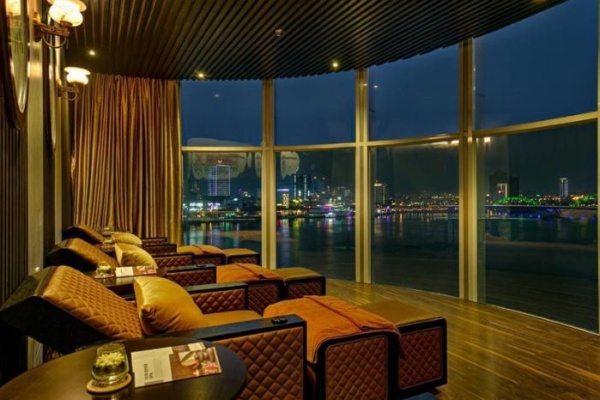 Top 15 khách sạn Đà Nẵng gần cầu sông Hàn view đẹp