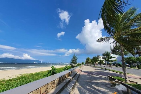 Review biển Nguyễn Tất Thành với cung đường dài nhất Đà Nẵng