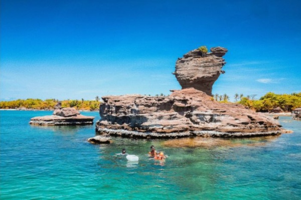 Hòn Dăm Ngang Phú Quốc – Check in “tiểu Bali thu nhỏ”