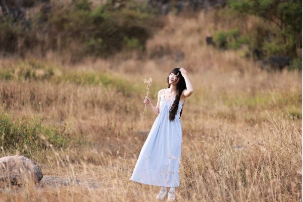 Bãi cỏ cháy Đà Nẵng địa điểm chụp hình check in đẹp mê ly