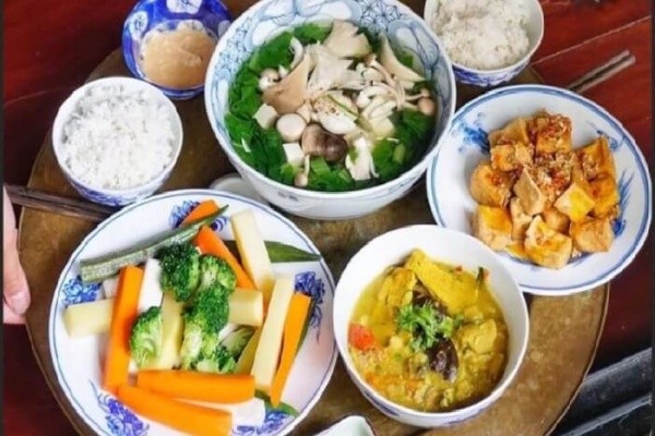 Top 15 quán chay Đà Nẵng ngon nổi tiếng khách ngồi kín lối