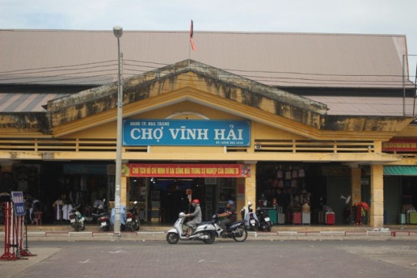Review chợ Vĩnh Hải Nha Trang: Hải sản tươi sống, giá siêu mềm
