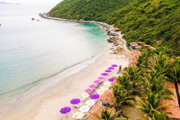 Gành Nhảy Beach Nha Trang: Góc biển đẹp “ẩn mình” ít người biết tới