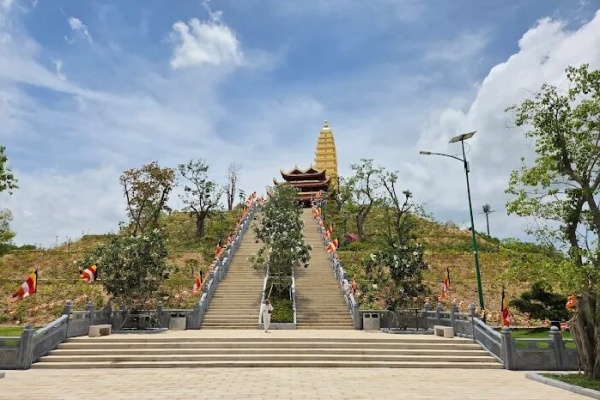 12 ngôi chùa Nha Trang đẹp nổi tiếng và linh thiêng nhất