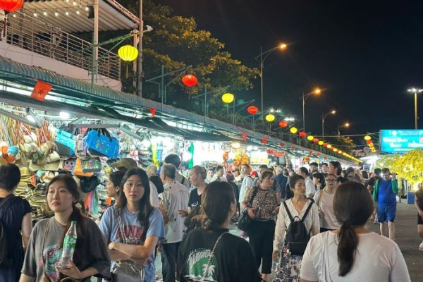 Review Phố Tây Nha Trang thiên đường vui chơi, giải trí về đêm