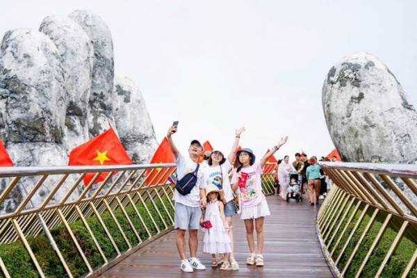 Tự đi hay đi tour Bà Nà Hills: chọn cách nào hợp lý hơn