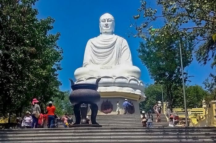 Chùa Long Sơn Nha Trang