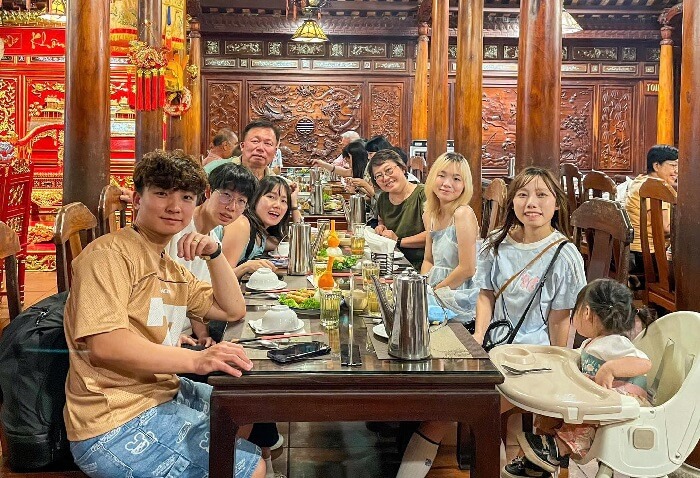 Nhà hàng cơm niêu Huế