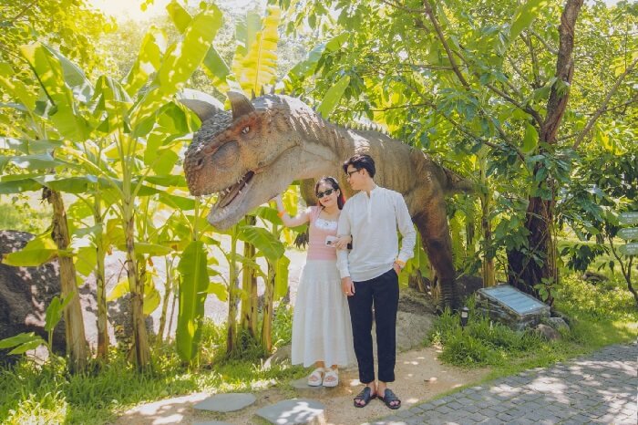 Công viên khủng long Núi Thần Tài