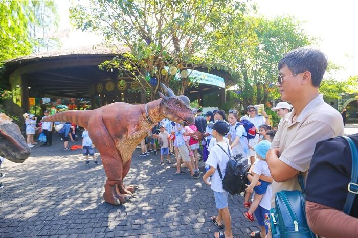 Công viên khủng long Núi Thần Tài