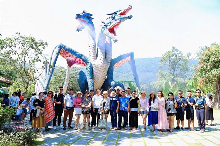 Công viên khủng long Núi Thần Tài