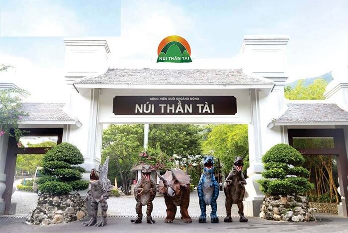 Công viên khủng long Núi Thần Tài