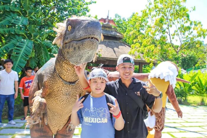 Công viên khủng long Núi Thần Tài