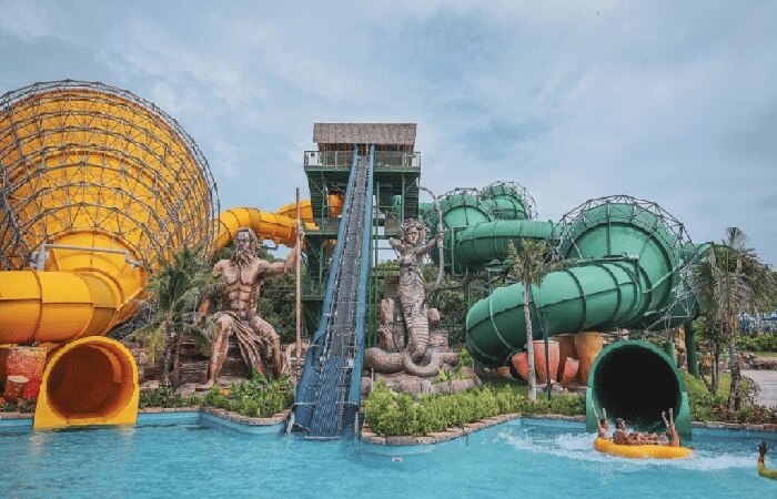 Công viên nước Aquatopia Hòn Thơm