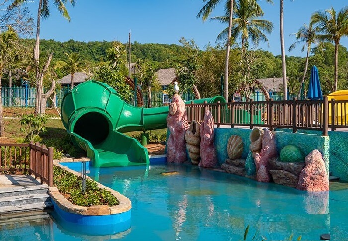 Công viên nước Aquatopia Hòn Thơm