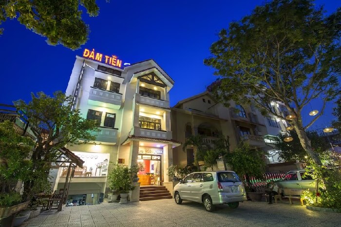 Khách sạn đường Phạm Văn Đồng Đà Nẵn