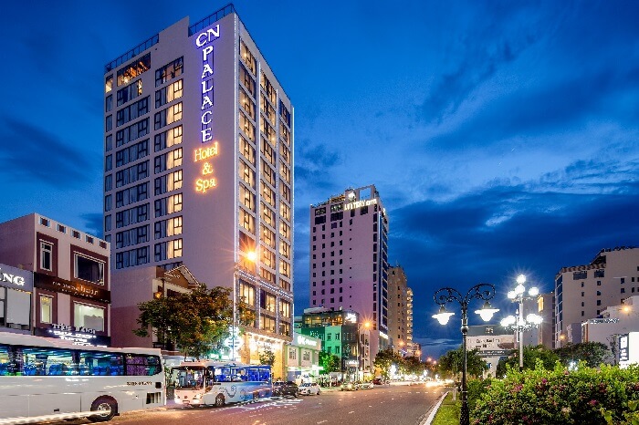Khách sạn đường Phạm Văn Đồng Đà Nẵn