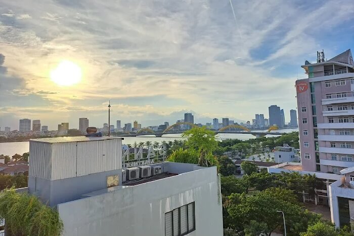 Khách sạn đường Trần Hưng Đạo Đà Nẵng
