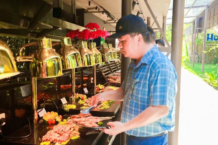Nhà hàng Phượng Hoàng Núi Thần Tài