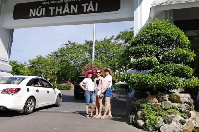 Thuê xe ô tô từ Đà Nẵng đi Núi Thần Tài