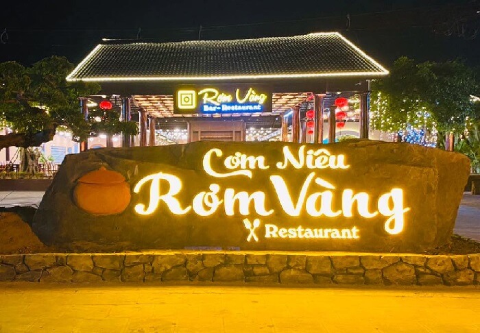 Quán cơm niêu Phú Quốc