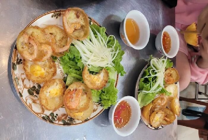 Quán bánh căn Đà Nẵng