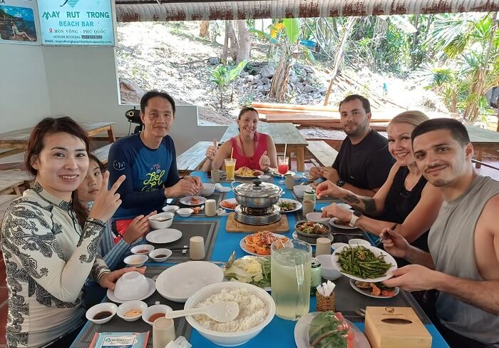 Bảng giá thuê cano Phú Quốc