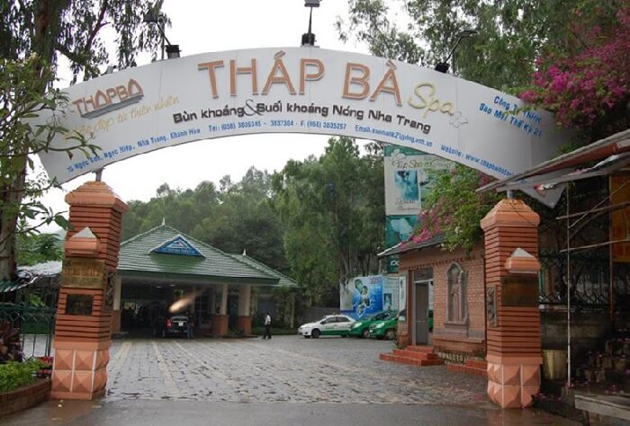 Giá vé tắm bùn Tháp Bà Nha Trang