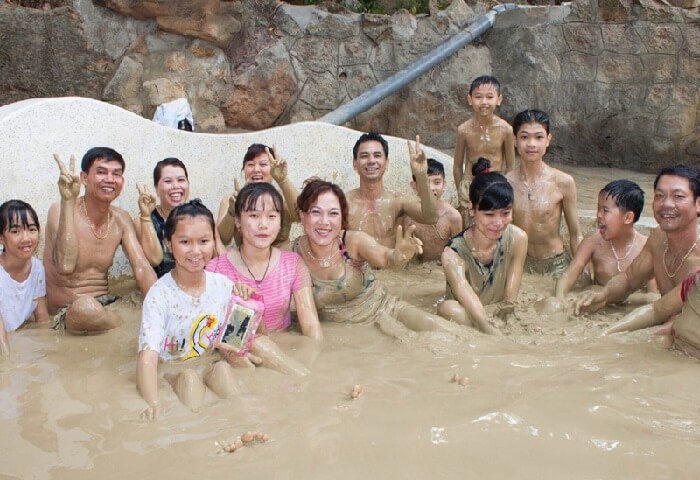 Giá vé tắm bùn Tháp Bà Nha Trang