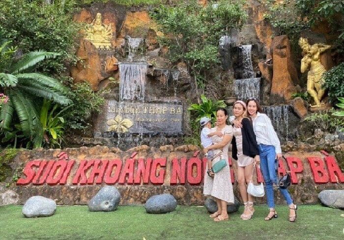 Giá vé tắm bùn Tháp Bà Nha Trang