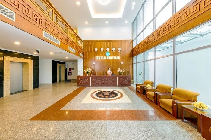 Khách sạn đường Hùng Vương Nha Trang