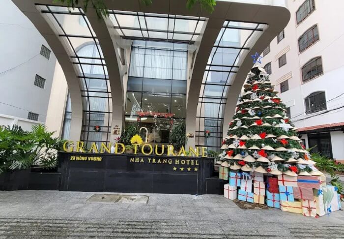 Khách sạn đường Hùng Vương Nha Trang