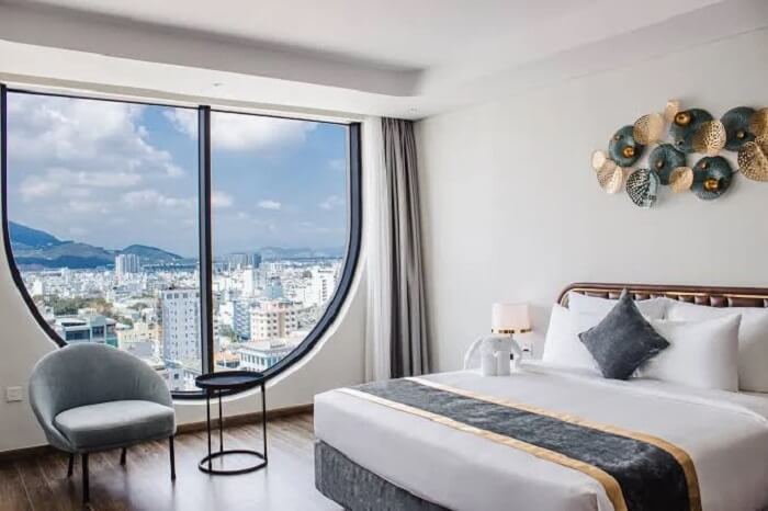 Khách sạn đường Hùng Vương Nha Trang