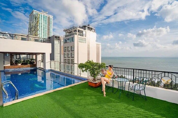 Khách sạn đường Hùng Vương Nha Trang