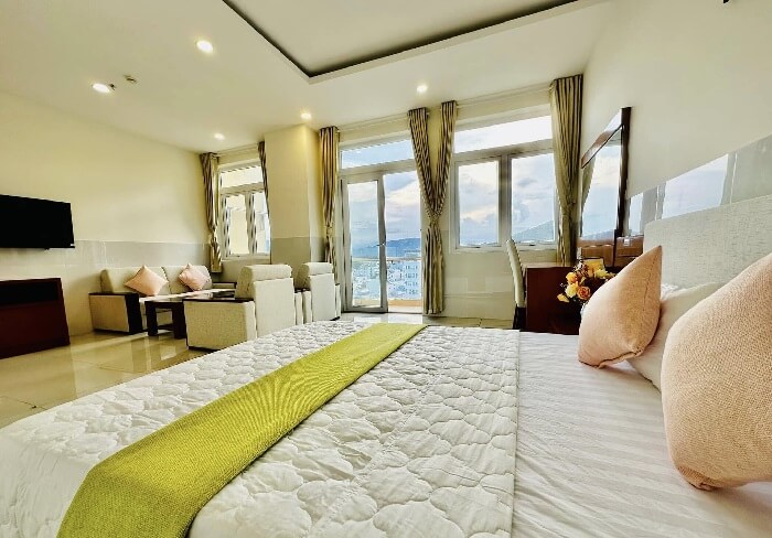 Khách sạn đường Phạm Văn Đồng Nha Trang