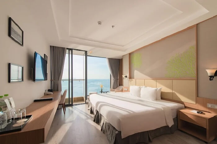 Khách sạn đường Phạm Văn Đồng Nha Trang