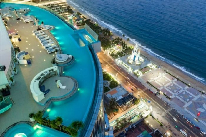 Khách sạn Nha Trang có hồ bơi vô cực